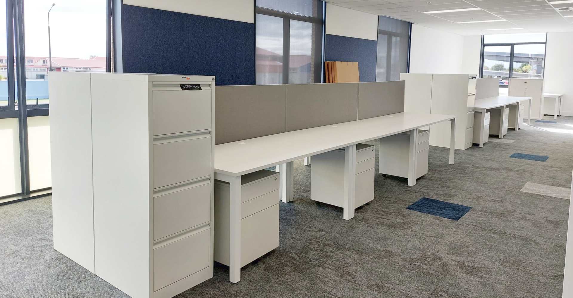 8-WCDHB1-Workdesks